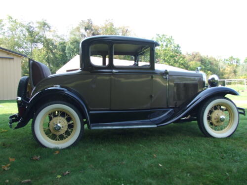 1930 Ford Model A 2dr 008