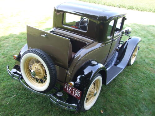 1930 Ford Model A 2dr 010