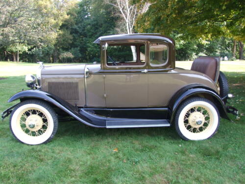 1930 Ford Model A 2dr 015