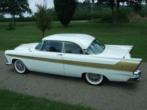 1 1956-Plymouth-Fury-013