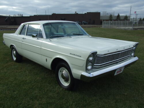 1965 Ford Custom 2dr 390 081