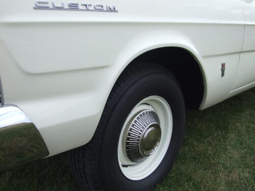 1965 Ford Custom 2dr 390 095
