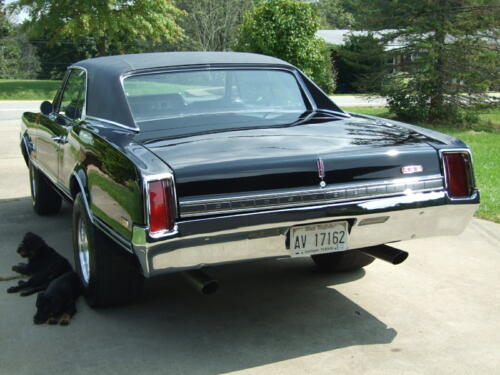 1966-Oldsmobile-442-pic-Carsey-014