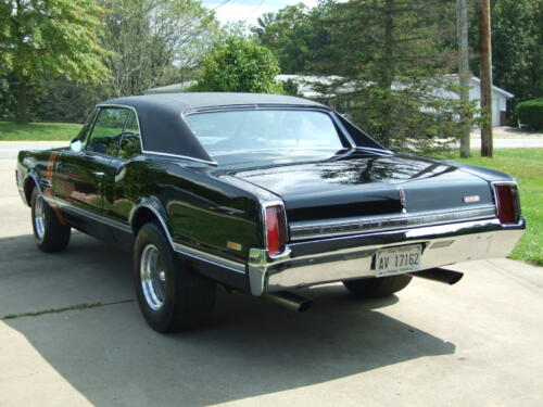 1966-Oldsmobile-442-pic-Carsey-015