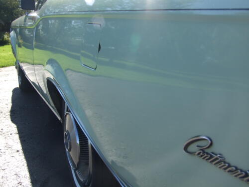 1971 Lincoln Continental Mark III 032