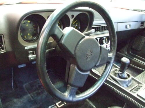 1983-Porsche-944-104