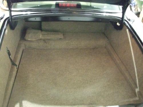 1986 Jaguar XJ6 Series III Vanden Plas Trunk 11 Photos