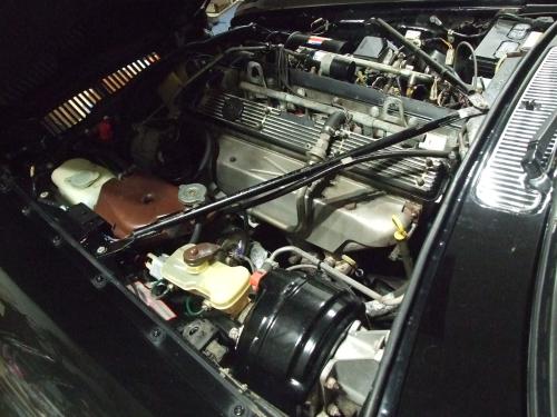 1986 Jaguar XJ6 Series III Vanden Plas Engine Bay 9 Photos